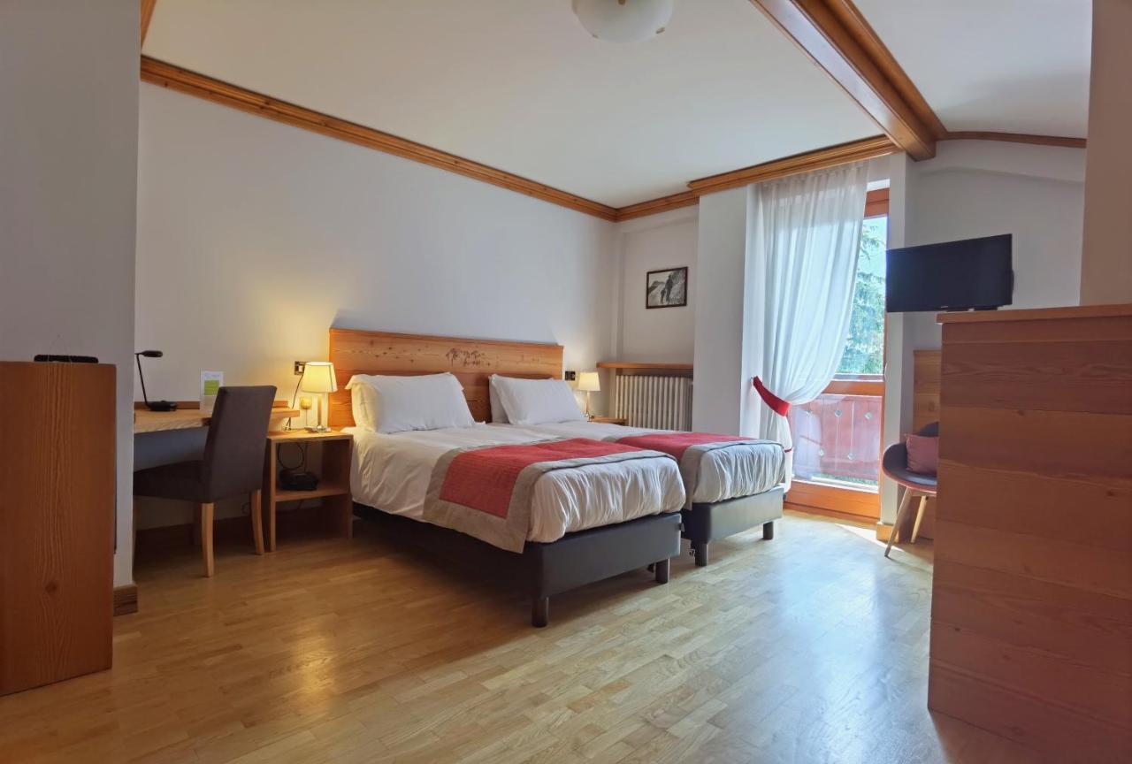Croux Hotel 3*